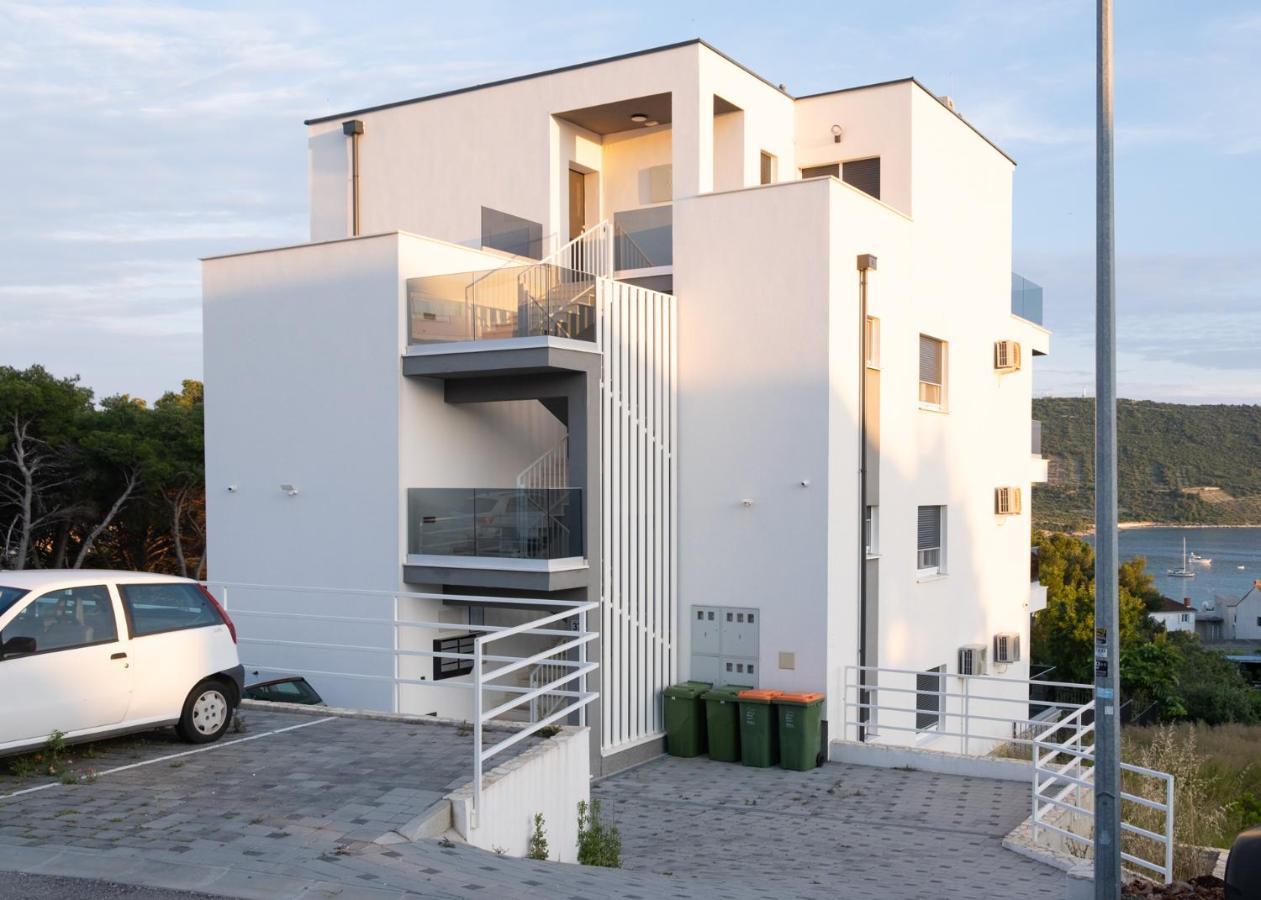 Primero Apartamento *